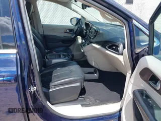 2017 Chrysler Pacifica Touring L with VIN 2C4RC1BG7HR514864, listed as a IAAI auction lot 42187845 with 86,774 mi miles and . Bid and sale history available at DreamBid. Image 5.