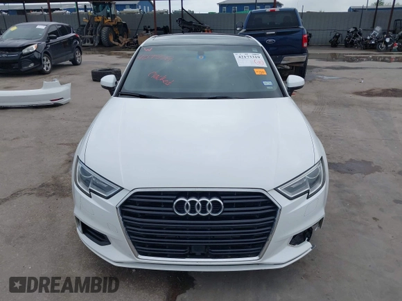 2019 Audi A3 Premium z VIN WAUAUGFF6K1011141, wystawiony jako IAAI lot #42173319 z przebiegiem 109 370 mil mil oraz . Historia ofert i sprzedaży dostępna na DreamBid. Obrazek 13.