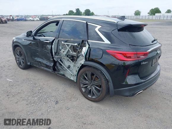 2020 Infiniti QX50 Luxe z VIN 3PCAJ5M13LF109740, wystawiony jako IAAI lot #42404612 z przebiegiem 56 743 mil mil oraz . Historia ofert i sprzedaży dostępna na DreamBid. Obrazek 3.