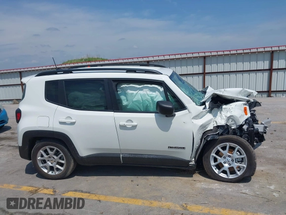 2022 Jeep Renegade Latitude with VIN ZACNJDB11NPN44179, listed as a IAAI auction lot 42523206 with 29,966 mi miles and . Bid and sale history available at DreamBid. Image 13.