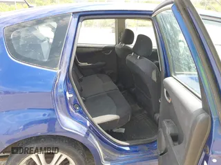 2010 Honda Fit Sport с VIN JHMGE8H44AS021833, выставлен на аукционе IAAI как лот 42707760 с пробегом 109 374 миль миль и . История ставок и продаж доступна на DreamBid. Изображение 8.