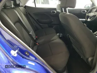 2022 Hyundai Venue SE z VIN KMHRB8A38NU141547, wystawiony jako Copart lot #49505085 z przebiegiem 25 347 mil mil oraz Tytuł czysty. Historia ofert i sprzedaży dostępna na DreamBid. Obrazek 11.