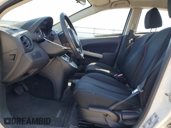 2013 Mazda 2 Touring z VIN JM1DE1LY5D0160472, wystawiony jako Copart lot #50191085 z przebiegiem 116 911 mil mil oraz Czysty tytuł • Clean title. Historia ofert i sprzedaży dostępna na DreamBid. Obrazek 7.