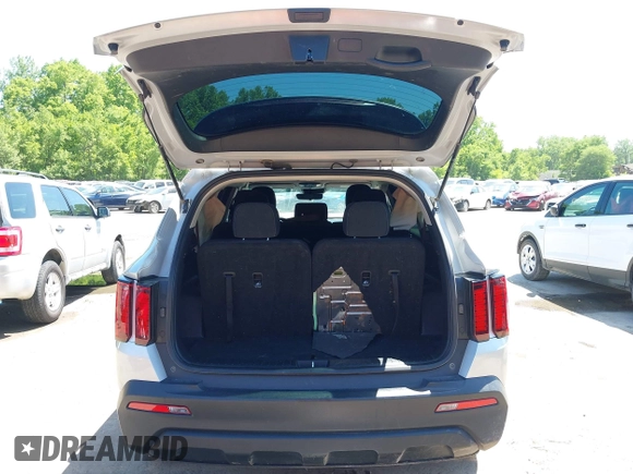 2022 Kia Sorento LX with VIN 5XYRGDLC8NG113406, listed as a IAAI auction lot 42226699 with 60,848 mi miles and . Bid and sale history available at DreamBid. Image 17.