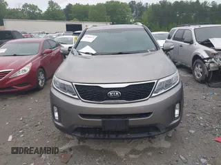 2015 Kia Sorento LX with VIN 5XYKTCA61FG573531, listed as a IAAI auction lot 42086854 with 226,393 mi miles. Bid and sale history available at carsss.com. Image 12.