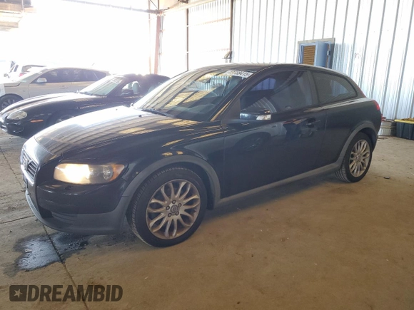 2009 Volvo C30 z VIN YV1MK672092144360, wystawiony jako Copart lot #49688415 z przebiegiem 142 631 mil mil oraz Szkoda całkowita • Salvage title. Historia ofert i sprzedaży dostępna na DreamBid. Obrazek 1.