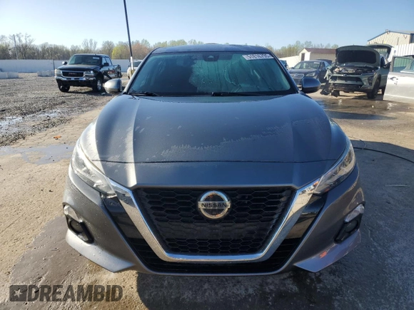 2019 Nissan Altima SV z VIN 1N4BL4DV9KC253225, wystawiony jako Copart lot #51816795 z przebiegiem 109 047 mil mil oraz Szkoda całkowita • Salvage title. Historia ofert i sprzedaży dostępna na DreamBid. Obrazek 5.