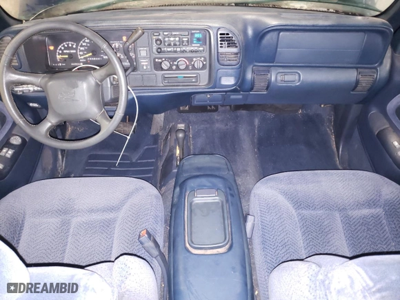 1998 Chevrolet C/K 1500 with VIN 2GCEK19RXW1168328, listed as a Copart auction lot 51498725 with 206,998 mi miles and Salvage Title. Bid and sale history available at carsss.com. Image 8.