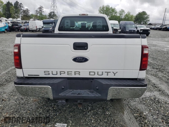 2015 Ford F-250 XLT with VIN 1FT7X2B6XFEA74111, listed as a Copart auction lot 52918695 with 114,522 mi miles and Salvage title. Bid and sale history available at DreamBid. Image 6.