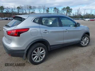 2017 Nissan Rogue SL z VIN JN1BJ1CR7HW141374, wystawiony jako IAAI lot #42017382 z przebiegiem 197 956 mil mil oraz . Historia ofert i sprzedaży dostępna na DreamBid. Obrazek 4.