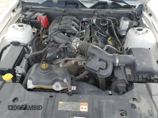 2013 Ford Mustang V6 с VIN 1ZVBP8AMXD5227772, выставлен на аукционе Copart как лот 63335095 с пробегом 145 764 миль миль и Чистый • Clean title. История ставок и продаж доступна на DreamBid. Изображение 11.