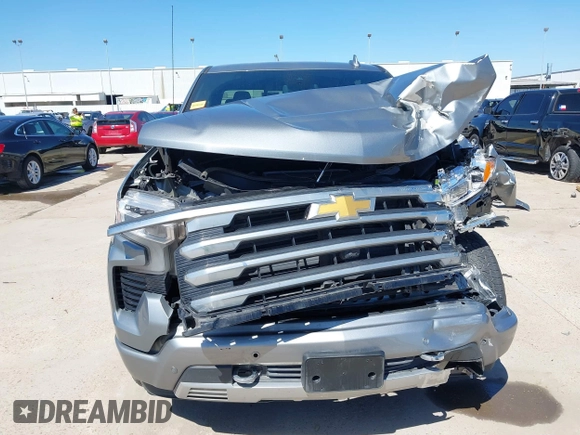 2024 Chevrolet Silverado 1500 with VIN 2GCUDJED1R1196328, listed as a IAAI auction lot 41723487 with 41,073 mi miles and . Bid and sale history available at DreamBid. Image 13.