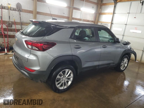 2024 Chevrolet TrailBlazer LS with VIN KL79MNSL5RB190683, listed as a Copart auction lot 82600314 with 4,148 mi miles and Salvage Title. Bid and sale history available at DreamBid. Image 3.