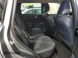 2023 Mitsubishi Outlander SE z VIN JA4J4UA84PZ016853, wystawiony jako Copart lot #59950495 z przebiegiem 54 992 mil mil oraz Czysty tytuł • Clean title. Historia ofert i sprzedaży dostępna na DreamBid. Obrazek 10.