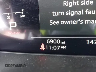 2025 Audi Q5 S line Premium z VIN WA1GAAFY9S2021963, wystawiony jako IAAI lot #41840606 z przebiegiem 6 900 mil mil oraz . Historia ofert i sprzedaży dostępna na DreamBid. Obrazek 16.