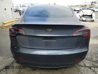 2023 Tesla Model 3 z VIN 5YJ3E1EA7PF695756, wystawiony jako Copart lot #44460865 z przebiegiem 24 033 mil mil oraz Szkoda całkowita • Salvage title. Historia ofert i sprzedaży dostępna na DreamBid. Obrazek 6.