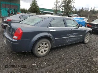 2007 Chrysler 300 Signature with VIN 2C3KA53G87H634646, listed as a Copart auction lot 82410294 with 189,005 mi miles and Salvage Title. Bid and sale history available at carsss.com. Image 3.