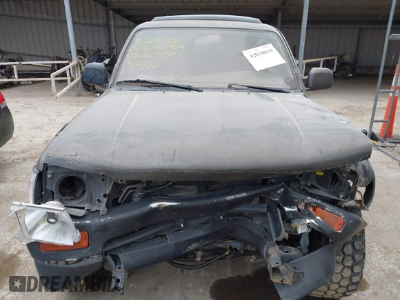 1998 Toyota 4Runner SR5 z VIN JT3GN86R3W0082047, wystawiony jako IAAI lot #42030018 z przebiegiem 259 894 mil mil oraz . Historia ofert i sprzedaży dostępna na DreamBid. Obrazek 11.