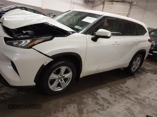 2020 Toyota Highlander L z VIN 5TDCZRBH7LS023951, wystawiony jako IAAI lot #41558271 z przebiegiem 42 943 mil mil oraz . Historia ofert i sprzedaży dostępna na DreamBid. Obrazek 17.