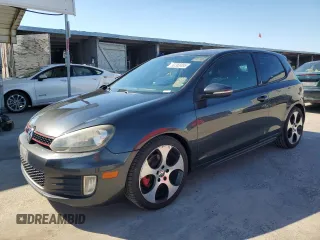 2013 Volkswagen GTI w/Conv & Sunroof z VIN WVWFD7AJ8DW005982, wystawiony jako Copart lot #50383495 z przebiegiem 157 169 mil mil oraz Czysty tytuł • Clean title. Historia ofert i sprzedaży dostępna na DreamBid. Obrazek 1.