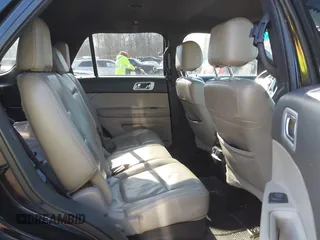 2013 Ford Police Interceptor Utility z VIN 1FM5K8AR7DGB84924, wystawiony jako IAAI lot #41639236 z przebiegiem 89 634 mil mil oraz . Historia ofert i sprzedaży dostępna na DreamBid. Obrazek 8.