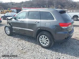 2015 Jeep Grand Cherokee Altitude with VIN 1C4RJFAG9FC796385, listed as a IAAI auction lot 41849193 with 111,739 mi miles. Bid and sale history available at carsss.com. Image 3.