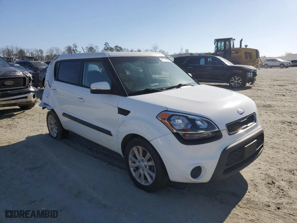 2013 Kia Soul + with VIN KNDJT2A61D7754905, listed as a Copart auction lot 46661695 with 144,850 mi miles and Salvage Title. Bid and sale history available at carsss.com. Image 4.