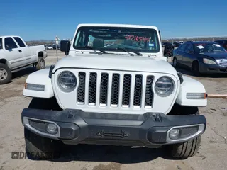 2021 Jeep Wrangler Unlimited Sahara with VIN 1C4JJXP62MW724232, listed as a IAAI auction lot 41716545 with 24,631 mi miles and . Bid and sale history available at DreamBid. Image 12.