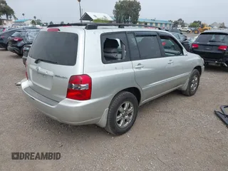 2005 Toyota Highlander z VIN JTEEP21A050123515, wystawiony jako IAAI lot #42262337 z przebiegiem 215 443 mil mil oraz . Historia ofert i sprzedaży dostępna na DreamBid. Obrazek 4.