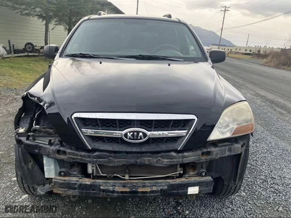 2009 Kia Sorento LX with VIN KNDJD735095890122, listed as a IAAI auction lot 41049479 with 153,333 mi miles. Bid and sale history available at carsss.com. Image 6.