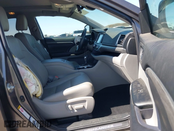 2018 Toyota Highlander Limited with VIN 5TDDZRFH1JS851022, listed as a IAAI auction lot 42527334 with 69,991 mi miles and . Bid and sale history available at DreamBid. Image 5.
