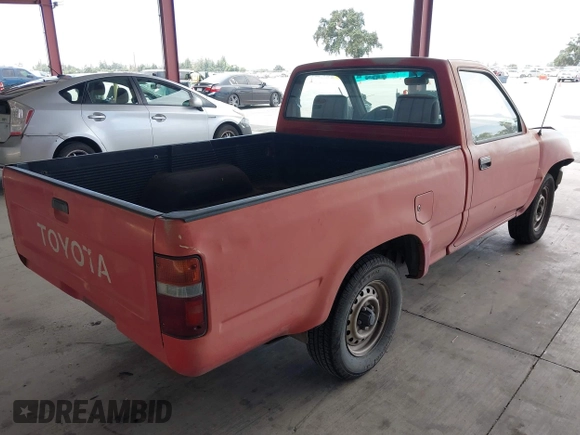 1991 Toyota Pickup with VIN JT4RN81A4M0071920, listed as a IAAI auction lot 42657768 with 257,702 mi miles and . Bid and sale history available at DreamBid. Image 4.