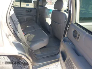 2001 GMC Jimmy SLE z VIN 1GKDT13W812117348, wystawiony jako IAAI lot #41846712 z przebiegiem 180 977 mil mil oraz . Historia ofert i sprzedaży dostępna na DreamBid. Obrazek 8.