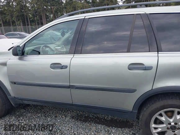 2004 Volvo XC90 with VIN YV1CM91H541109221, listed as a IAAI auction lot 40170874 with 154,649 mi miles and . Bid and sale history available at DreamBid. Image 15.