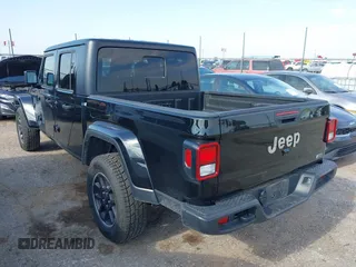 2023 Jeep Gladiator Overland с VIN 1C6HJTFG2PL552850, выставлен на аукционе IAAI как лот 42495345 с пробегом 52 011 миль миль и . История ставок и продаж доступна на DreamBid. Изображение 3.