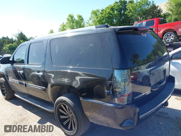 2008 GMC Yukon XL z VIN 1GKFK66838J228301, wystawiony jako IAAI lot #42226806 z przebiegiem 242 968 mil mil oraz . Historia ofert i sprzedaży dostępna na DreamBid. Obrazek 14.