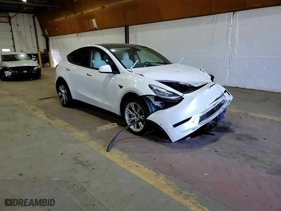 2022 Tesla Model Y Long Range with VIN 7SAYGDEE8NF331916, listed as a Copart auction lot 71288894 with 0 mi miles and Salvage Title. Bid and sale history available at carsss.com. Image 15.