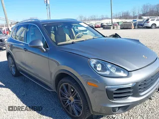2017 Porsche Cayenne S z VIN WP1AB2A27HLA53653, wystawiony jako IAAI lot #41439419 z przebiegiem 100 740 mil mil oraz . Historia ofert i sprzedaży dostępna na DreamBid. Obrazek 1.