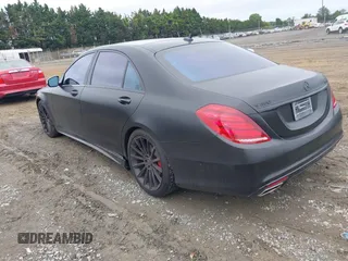 2014 Mercedes-Benz S 550 z VIN WDDUG8FB7EA035212, wystawiony jako IAAI lot #42376437 z przebiegiem 126 879 mil mil oraz . Historia ofert i sprzedaży dostępna na DreamBid. Obrazek 3.