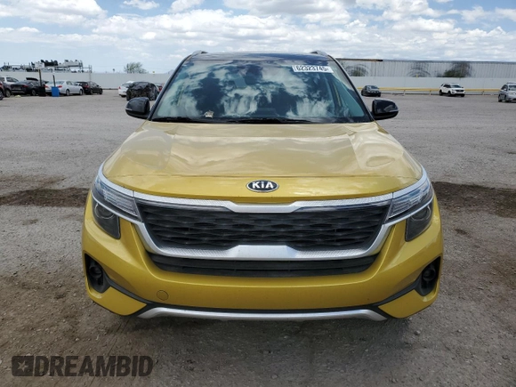 2021 Kia Seltos S with VIN KNDEU2AAXM7210552, listed as a Copart auction lot 62323745 with 12,189 mi miles and Salvage title. Bid and sale history available at DreamBid. Image 5.
