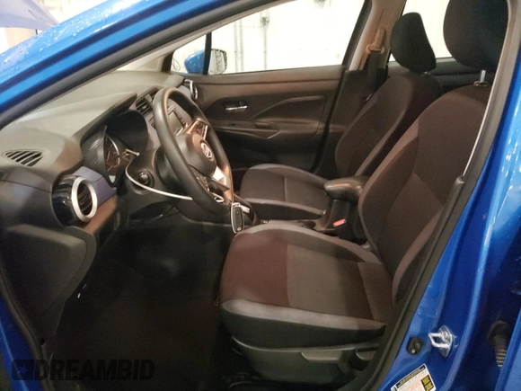 2023 Nissan Versa SV z VIN 3N1CN8EV4PL860789, wystawiony jako Copart lot #57871625 z przebiegiem 53 008 mil mil oraz Czysty tytuł • Clean title. Historia ofert i sprzedaży dostępna na DreamBid. Obrazek 7.