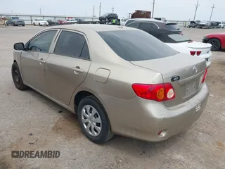 2010 Toyota Corolla z VIN 1NXBU4EE3AZ298252, wystawiony jako IAAI lot #42024838 z przebiegiem 260 162 mil mil oraz . Historia ofert i sprzedaży dostępna na DreamBid. Obrazek 3.