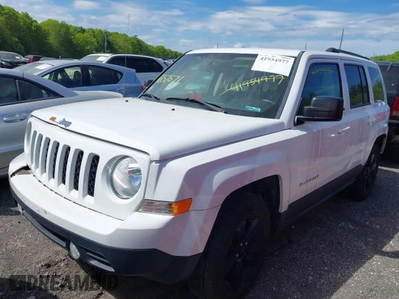 2015 Jeep Patriot Latitude with VIN 1C4NJRFB4FD394829, listed as a IAAI auction lot 42252571 with 113,071 mi miles and . Bid and sale history available at DreamBid. Image 2.