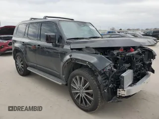 2024 Lexus GX with VIN JTJVBCDX8R5008174, listed as a Copart auction lot 89347665 with 4,996 mi miles and Salvage Title. Bid and sale history available at carsss.com. Image 4.