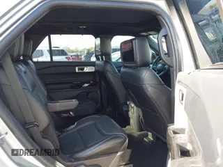 2022 Ford Explorer ST with VIN 1FM5K8GC8NGB07967, listed as a IAAI auction lot 41978884 with 30,419 mi miles. Bid and sale history available at carsss.com. Image 8.