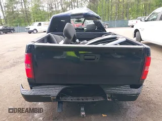 2008 Chevrolet Silverado 1500 1LT with VIN 1GCEC19J98Z303137, listed as a IAAI auction lot 42127354 with 286,047 mi miles and . Bid and sale history available at DreamBid. Image 17.
