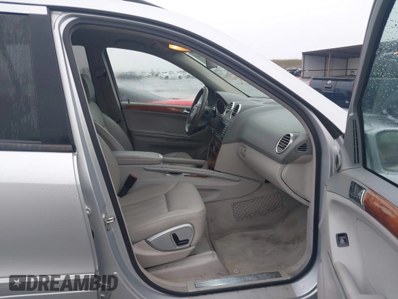 2007 Mercedes-Benz M 320 CDI z VIN 4JGBB22E17A211845, wystawiony jako IAAI lot #41484363 z przebiegiem 170 170 mil mil oraz . Historia ofert i sprzedaży dostępna na DreamBid. Obrazek 5.