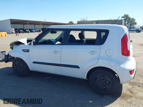 2013 Kia Soul with VIN KNDJT2A54D7567715, listed as a IAAI auction lot 41759724 with 95,922 mi miles. Bid and sale history available at carsss.com. Image 15.