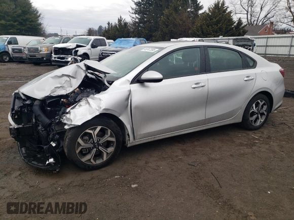 2021 Kia Forte LXS with VIN 3KPF24AD5ME337113, listed as a Copart auction lot 46747595 with 43,552 mi miles and Salvage Title. Bid and sale history available at DreamBid. Image 1.