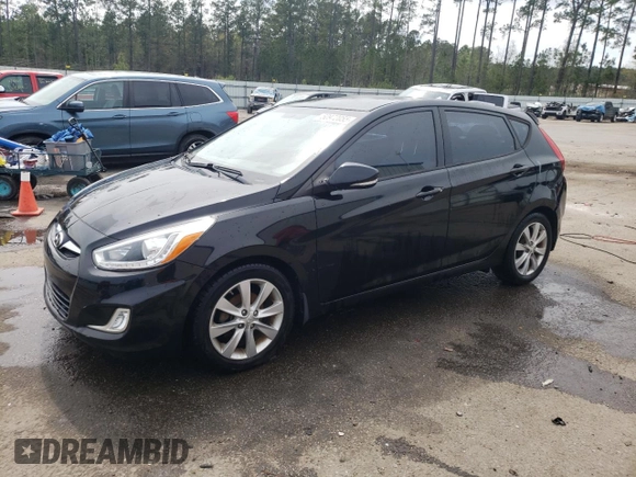 2014 Hyundai Accent SE z VIN KMHCU5AE2EU164130, wystawiony jako Copart lot #50972055 z przebiegiem 113 834 mil mil oraz Szkoda całkowita • Salvage title. Historia ofert i sprzedaży dostępna na DreamBid. Obrazek 1.